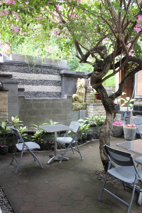 Green Palm Homestay BALI Bagian luar foto