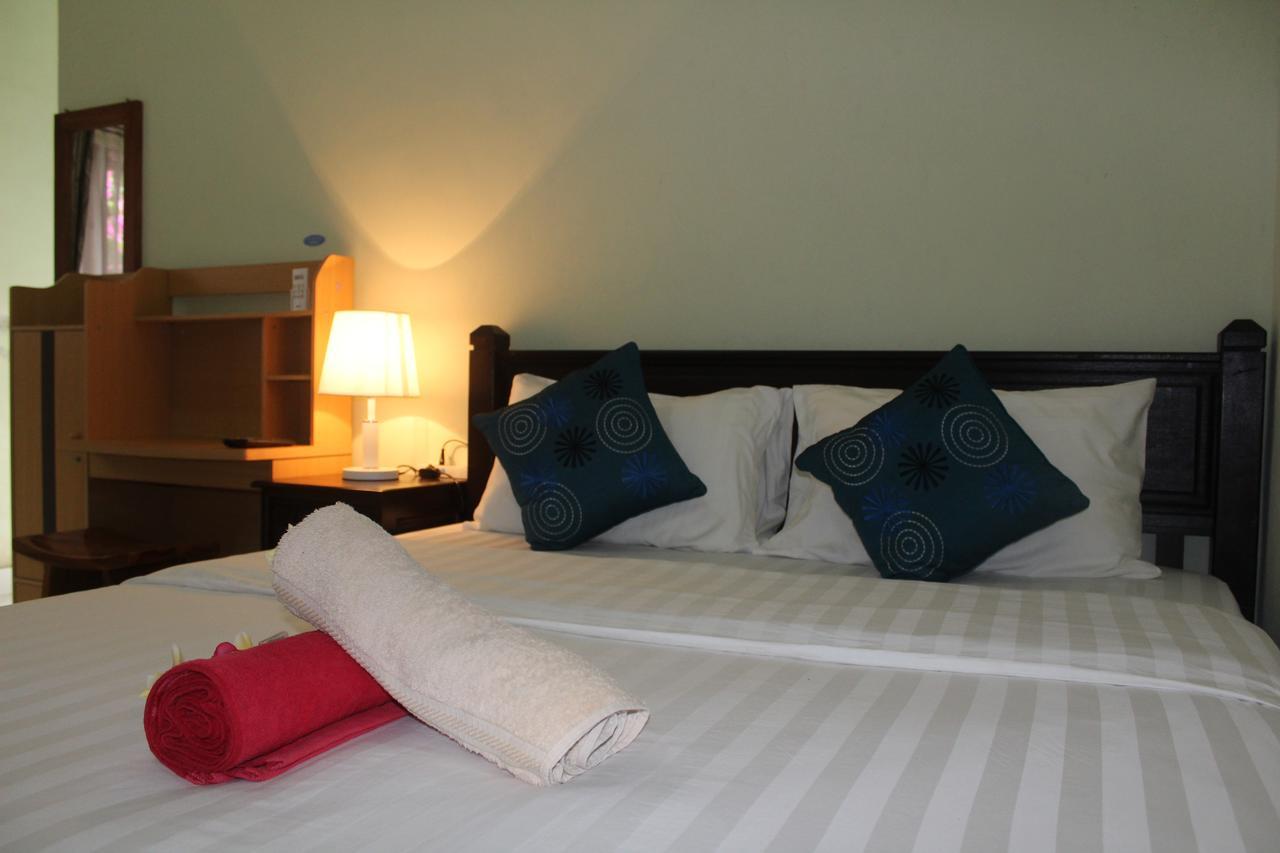 Green Palm Homestay BALI Bagian luar foto