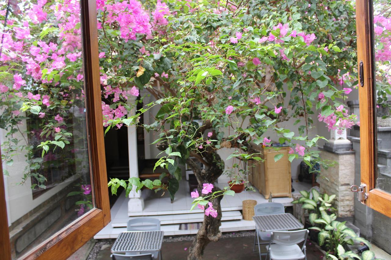 Green Palm Homestay BALI Bagian luar foto